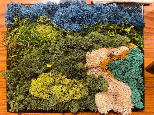 Make any golf lover happy with these replicas of iconic golf holes with a funky, vibrant, moss art twist. Perfect for golf course clubhouses, and golf lovers desks, shelves, coffee tables, and home offices.